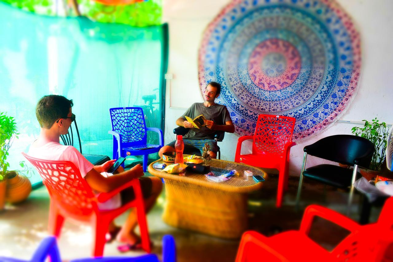 نيودلهي Roots Hostel المظهر الخارجي الصورة