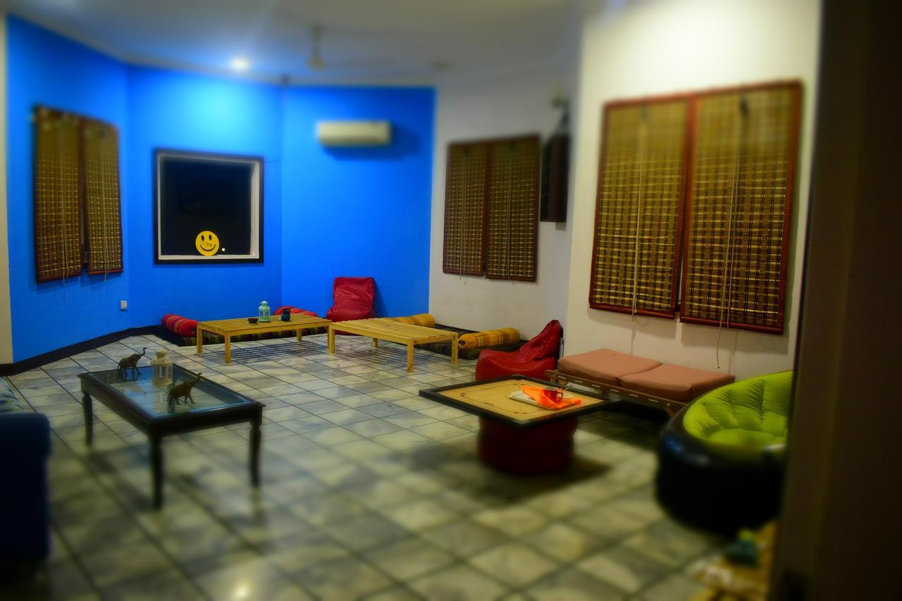 نيودلهي Roots Hostel المظهر الخارجي الصورة